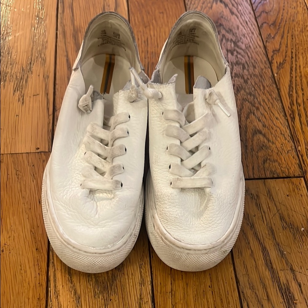 KIDS' POPPY LACE-UP SNEAKER